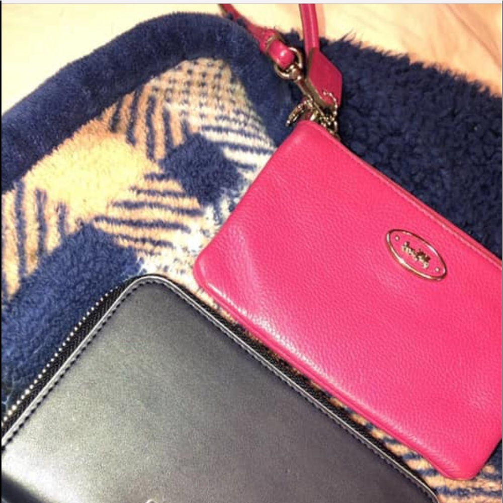 pink coach wristlet